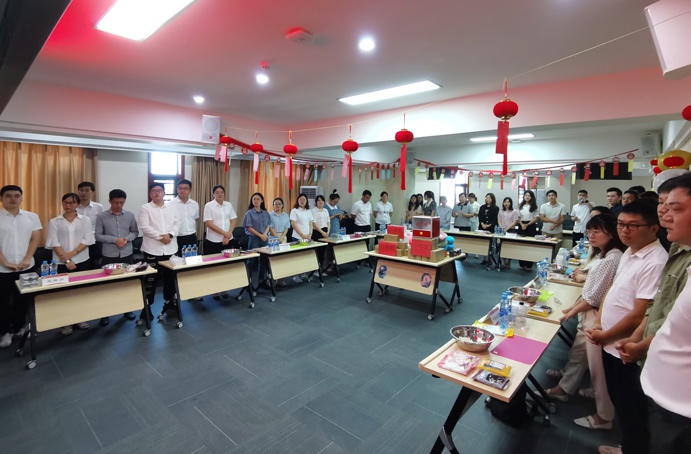 共青團(tuán)南昌市政建設(shè)集團(tuán)有限公司委員會(huì)舉辦了“承傳統(tǒng)文化，享團(tuán)圓美滿”中秋主題活動(dòng)6910.jpg