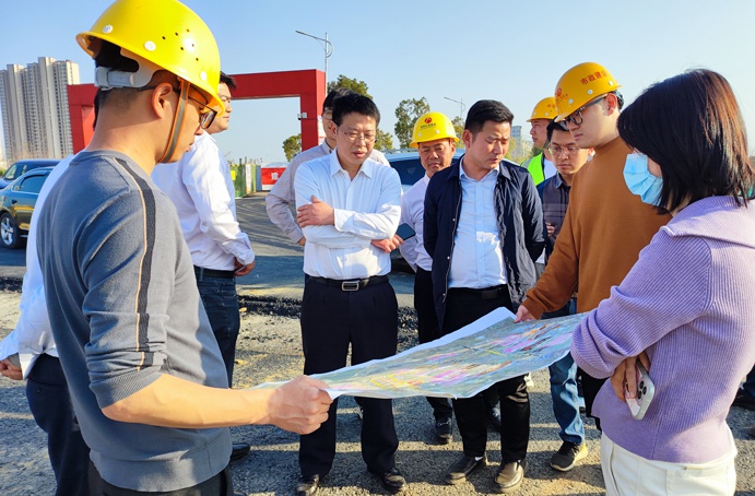 市政公用集團劉順保到朱橋東路項目、昌東三路項目、秦坊安置房項目調(diào)研